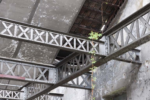 Poutrelles à treillis et mur pignon des sheds. © Région Bourgogne-Franche-Comté, Inventaire du patrimoine