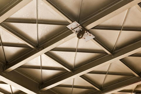 Détail d'un plafond métallique. © Région Bourgogne-Franche-Comté, Inventaire du patrimoine