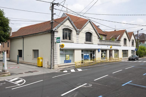 Vue de trois quarts droite depuis la rue. © Région Bourgogne-Franche-Comté, Inventaire du patrimoine