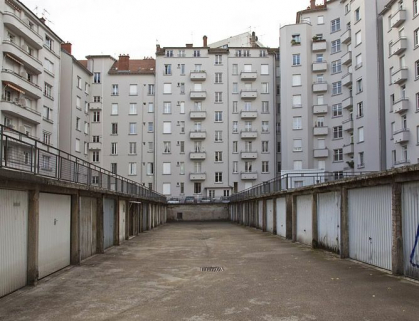 Cour des garages, de face. © Région Bourgogne-Franche-Comté, Inventaire du Patrimoine