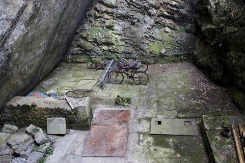 Vestiges des anciennes glacières de la ville (?), 72 rue du Faubourg Rivotte. © Région Bourgogne-Franche-Comté, Inventaire du Patrimoine