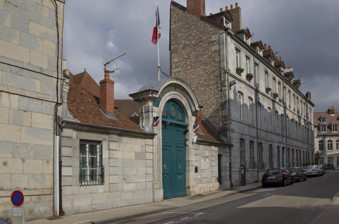 Façade, rue Charles Nodier : de trois quarts gauche. © Région Bourgogne-Franche-Comté, Inventaire du Patrimoine