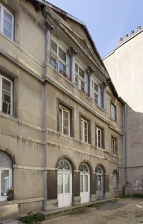 Façade antérieure du logis principal : de trois quarts gauche. © Région Bourgogne-Franche-Comté, Inventaire du Patrimoine