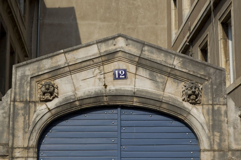 Portail d'entrée : détail de la partie supérieure. © Région Bourgogne-Franche-Comté, Inventaire du Patrimoine