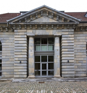 Orangerie : détail de l'avant-corps central. © Région Bourgogne-Franche-Comté, Inventaire du Patrimoine