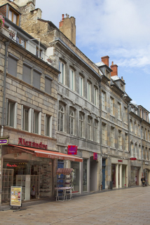 Vue d'ensemble depuis la rue, de trois quarts gauche. © Région Bourgogne-Franche-Comté, Inventaire du Patrimoine