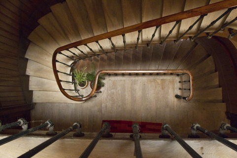 Logis principal : détail de l'escalier, vue plongeante. © Région Bourgogne-Franche-Comté, Inventaire du Patrimoine