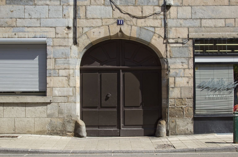 Logis principal : détail du portail d'entrée. © Région Bourgogne-Franche-Comté, Inventaire du Patrimoine