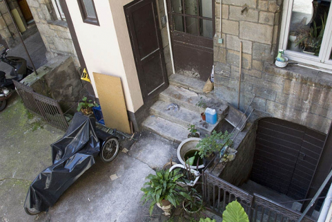 Logis principal, façade postérieure : détail des entrées de caves. © Région Bourgogne-Franche-Comté, Inventaire du Patrimoine