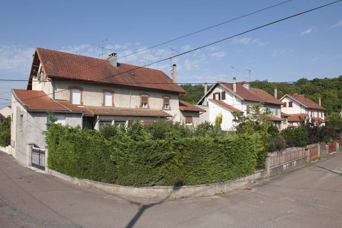 Habitations à 4 logements vues depuis l'est. © Région Bourgogne-Franche-Comté, Inventaire du patrimoine