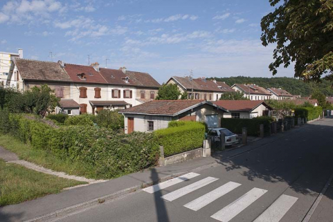 Vue d'ensemble depuis le nord-ouest. © Région Bourgogne-Franche-Comté, Inventaire du patrimoine