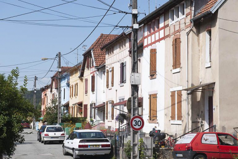 Immeuble rue de Flandres. Vue depuis l'est. © Région Bourgogne-Franche-Comté, Inventaire du patrimoine