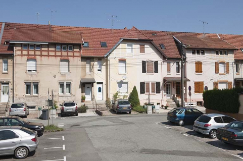 Rue de Somme. Façade antérieure à l'ouest de la rue. © Région Bourgogne-Franche-Comté, Inventaire du patrimoine