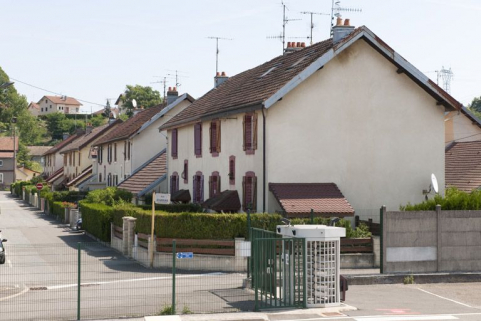 Vue d'ensemble de la rue d'Arras. © Région Bourgogne-Franche-Comté, Inventaire du patrimoine