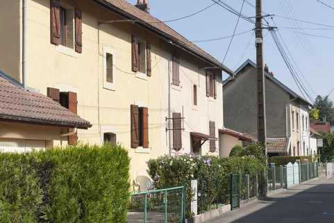 Habitations situées au nord de la rue de Verdun. © Région Bourgogne-Franche-Comté, Inventaire du patrimoine