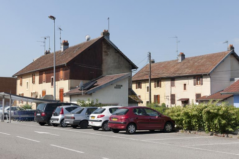 Habitations de la rue de Verdun vues depuis l'est. © Région Bourgogne-Franche-Comté, Inventaire du patrimoine