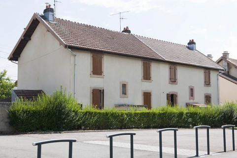Rue de Verdun. Habitation vue de trois quarts arrière. © Région Bourgogne-Franche-Comté, Inventaire du patrimoine