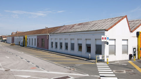 Façade sud de l'atelier des tours. © Région Bourgogne-Franche-Comté, Inventaire du patrimoine Façade sud de l'atelier des tours. © Région Bourgogne-Franche-Comté, Inventaire du patrimoine