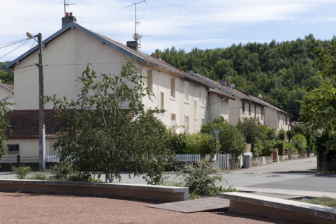 Alignement d'habitations. © Région Bourgogne-Franche-Comté, Inventaire du patrimoine