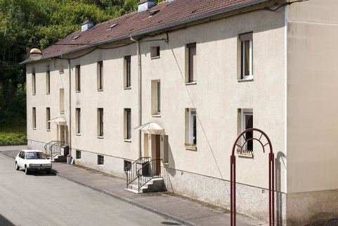 Vue de trois quarts d'une habitation. © Région Bourgogne-Franche-Comté, Inventaire du patrimoine