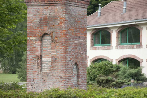 Soubassement de la cheminée carrée. © Région Bourgogne-Franche-Comté, Inventaire du patrimoine