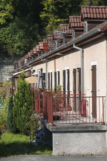 Caserne F. Façade postérieure vue de trois quarts. © Région Bourgogne-Franche-Comté, Inventaire du patrimoine