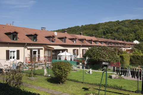 Caserne G. Façade postérieure depuis le sud-ouest. © Région Bourgogne-Franche-Comté, Inventaire du patrimoine