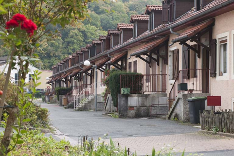 Caserne G. Vue d'ensemble depuis l'ouest. © Région Bourgogne-Franche-Comté, Inventaire du patrimoine