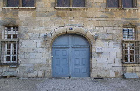 Logis principal, façade antérieure : détail du portail d'entrée. © Région Bourgogne-Franche-Comté, Inventaire du Patrimoine