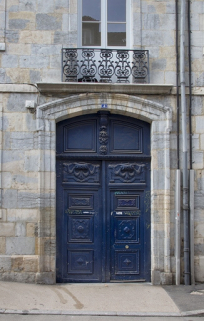 Logis principal, façade antérieure : détail du portail d'entrée. © Région Bourgogne-Franche-Comté, Inventaire du Patrimoine