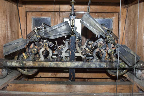 Revers du mécanisme. © Région Bourgogne-Franche-Comté, Inventaire du patrimoine