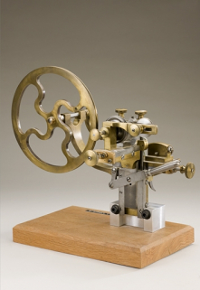 Face postérieure. © Région Bourgogne-Franche-Comté, Inventaire du patrimoine Face postérieure. © Région Bourgogne-Franche-Comté, Inventaire du patrimoine