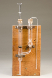Machine à pomper (pompe aspirante et soufflante). © Région Bourgogne-Franche-Comté, Inventaire du patrimoine Machine à pomper (pompe aspirante et soufflante). © Région Bourgogne-Franche-Comté, Inventaire du patrimoine