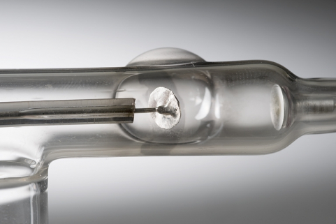 Détail : anode et cathode. © Région Bourgogne-Franche-Comté, Inventaire du patrimoine Détail : anode et cathode. © Région Bourgogne-Franche-Comté, Inventaire du patrimoine