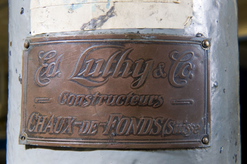 Plaque du constructeur. © Région Bourgogne-Franche-Comté, Inventaire du patrimoine