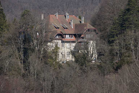 Vue éloignée depuis le sud-ouest. © Région Bourgogne-Franche-Comté, Inventaire du patrimoine