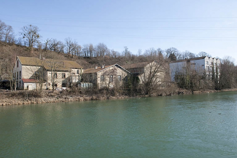 Garages et atelier des presses vus depuis le nord-ouest. © Région Bourgogne-Franche-Comté, Inventaire du patrimoine