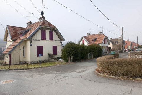 Maisons jumelées impasse Bellevue. © Région Bourgogne-Franche-Comté, Inventaire du patrimoine Maisons jumelées impasse Bellevue. © Région Bourgogne-Franche-Comté, Inventaire du patrimoine