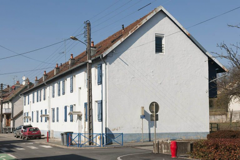 Immeuble de 12 logements vu depuis le sud-est. © Région Bourgogne-Franche-Comté, Inventaire du patrimoine