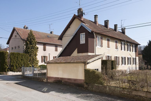 Immeubles de 4 logements (côté pair). © Région Bourgogne-Franche-Comté, Inventaire du patrimoine Immeubles de 4 logements (côté pair). © Région Bourgogne-Franche-Comté, Inventaire du patrimoine