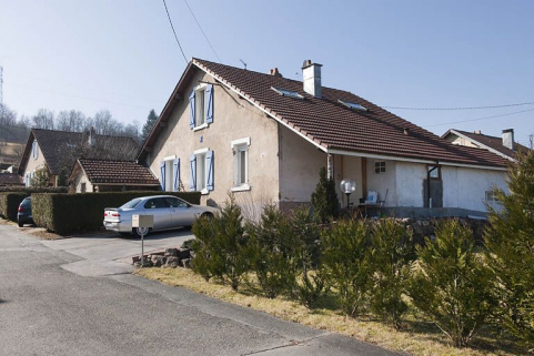 Maisons jumelées. © Région Bourgogne-Franche-Comté, Inventaire du patrimoine Maisons jumelées. © Région Bourgogne-Franche-Comté, Inventaire du patrimoine