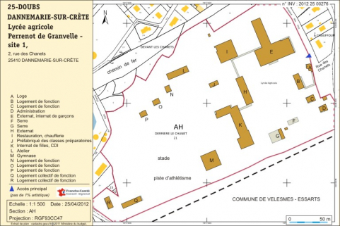 Plan-masse du site 1 du lycée. Extrait du plan cadastral numérisé, 2012, section AH, échelle 1:1500. © Région Bourgogne-Franche-Comté, Inventaire du patrimoine