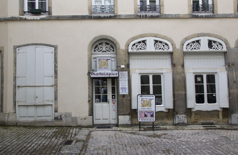 Logis secondaire, façade antérieure : détail du rez-de-chaussée. © Région Bourgogne-Franche-Comté, Inventaire du Patrimoine