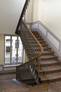 Intérieur : l'escalier. © Région Bourgogne-Franche-Comté, Inventaire du Patrimoine Intérieur : l'escalier. © Région Bourgogne-Franche-Comté, Inventaire du Patrimoine