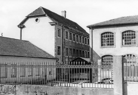 Magasin et atelier de fabrication ouest en 1980. © Région Bourgogne-Franche-Comté, Inventaire du patrimoine Magasin et atelier de fabrication ouest en 1980. © Région Bourgogne-Franche-Comté, Inventaire du patrimoine