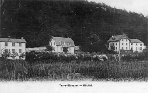 Terre-Blanche. - Hôpital © Région Bourgogne-Franche-Comté, Inventaire du patrimoine Terre-Blanche. - Hôpital © Région Bourgogne-Franche-Comté, Inventaire du patrimoine