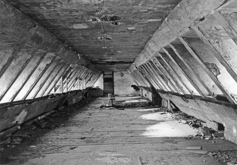 Atelier de fabrication : vue intérieure du deuxième étage de comble. © Région Bourgogne-Franche-Comté, Inventaire du patrimoine