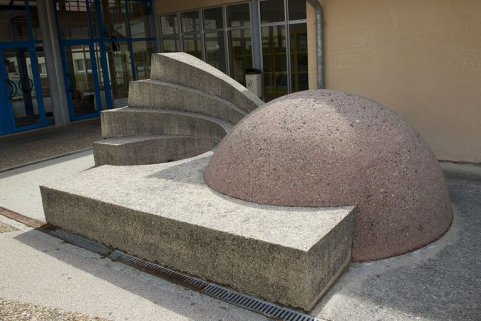 Demi-sphère ailée. © Région Bourgogne-Franche-Comté, Inventaire du patrimoine