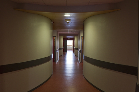 Bâtiment de l'internat ouest : couloir de l'internat. © Région Bourgogne-Franche-Comté, Inventaire du patrimoine