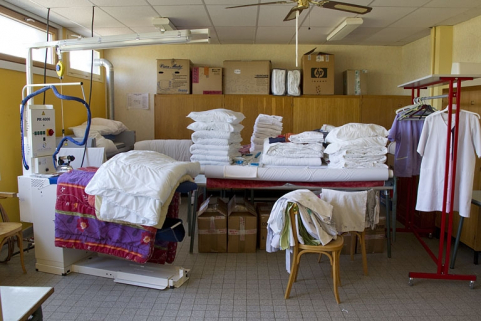 Bâtiment de l'internat ouest, lingerie : salle de repassage. © Région Bourgogne-Franche-Comté, Inventaire du patrimoine